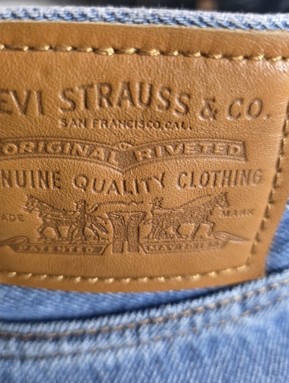 Levi’s Premium Ribcage Wide Leg Jeans Size 26 Light Wash - Picture 13 of 13